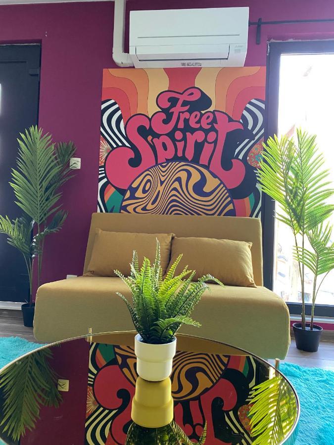 Capsule Groovy-Jacuzzi-Sauna-Billard-Netflix- Nintendo Switch & Jeux Mons Exterior foto