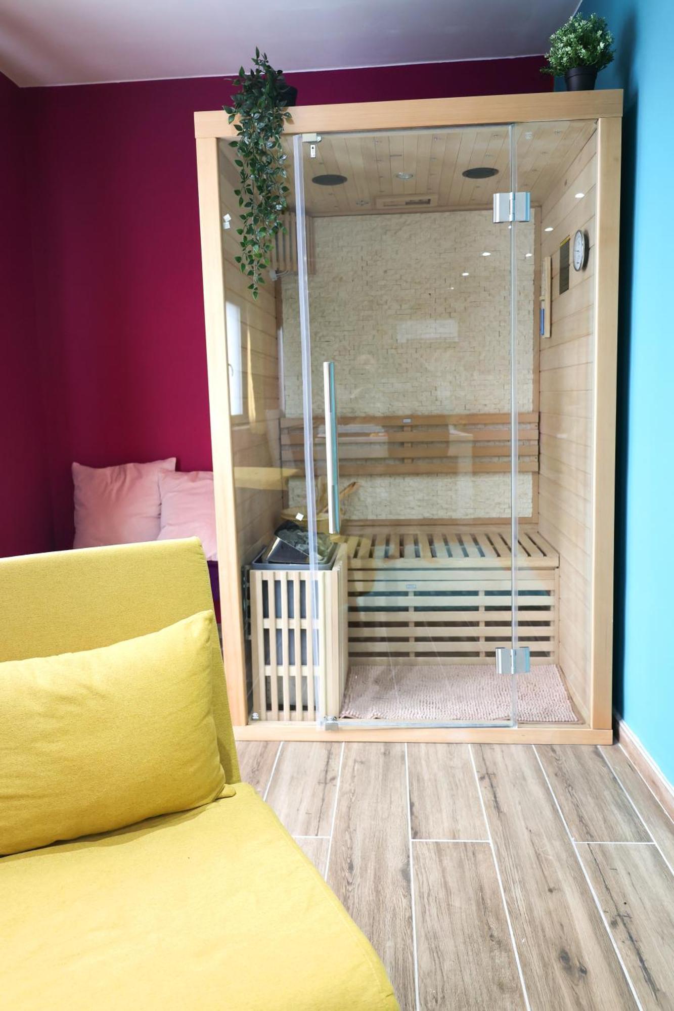 Capsule Groovy-Jacuzzi-Sauna-Billard-Netflix- Nintendo Switch & Jeux Mons Exterior foto
